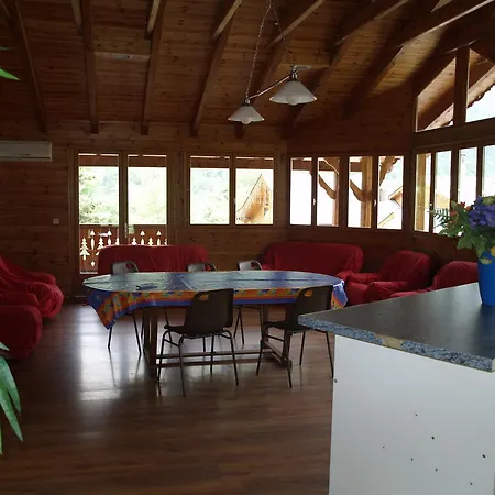 Couette-café L'abri D'arlos Arlos