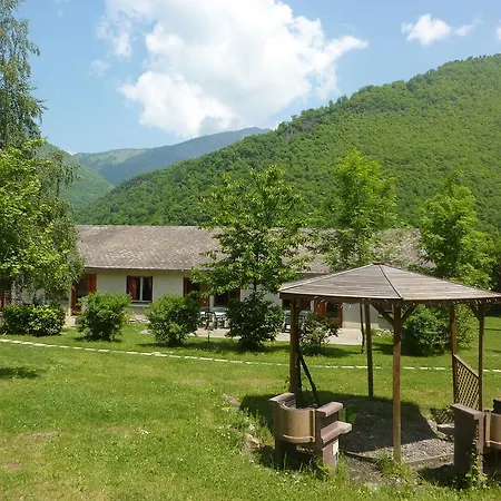 Bed & Breakfast L'abri D'arlos Arlos